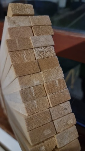 Balsa wood strips 4cm x - strips,