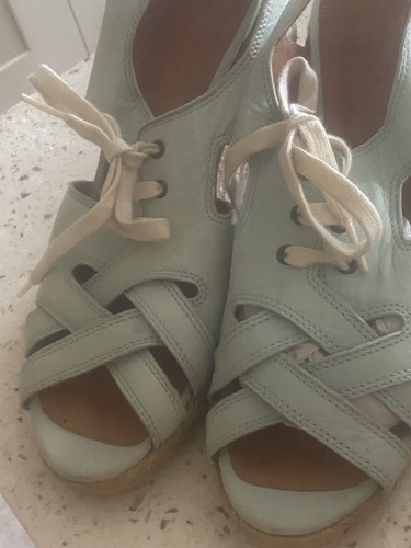 These are chie mihara - are,