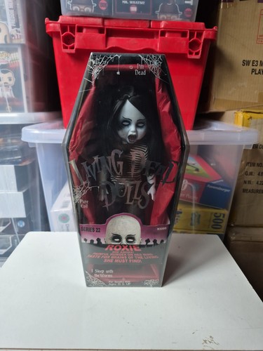 Mezco living dead - living, dolls