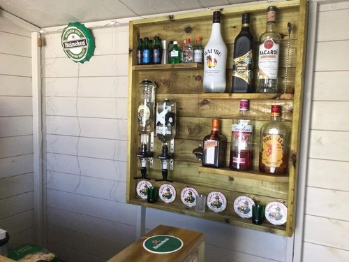 Wall mounted bar with - wall,