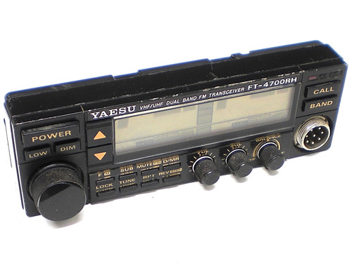 Yaesu 4700rh detachable - ft-4700rh,