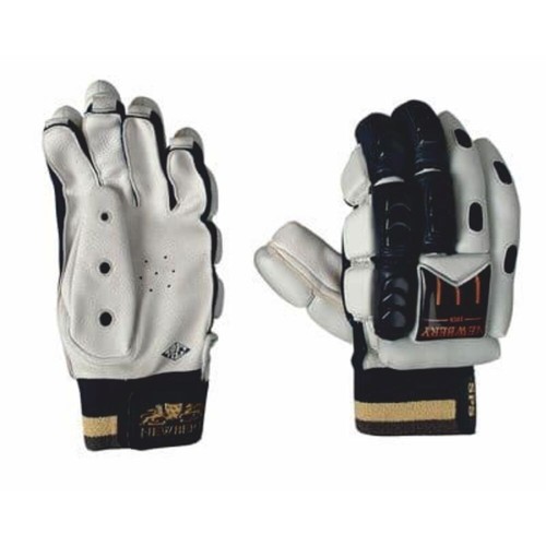 Clearance newbery cricket - *clearance*,