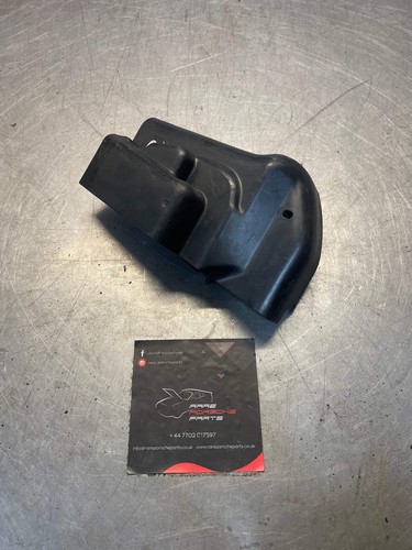Porsche 944 turbo plastic - 944,
