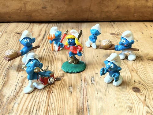 Smurfs figures bundle - figures,