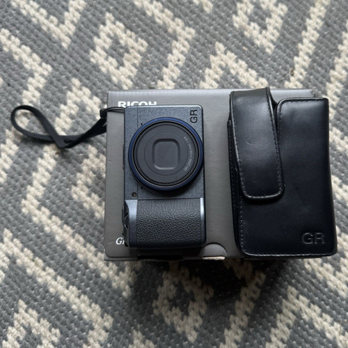 Ricoh iiix urban edition - urban,