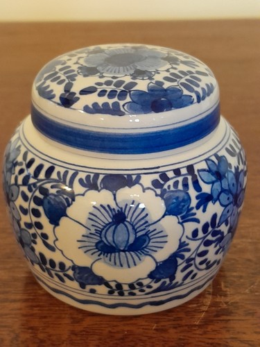Royal delft small - small, and