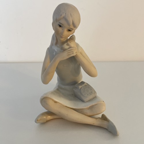 Vintage chit chat - vintage, sitting