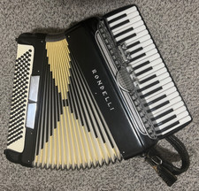 Rondelli Piano Accordion - 41