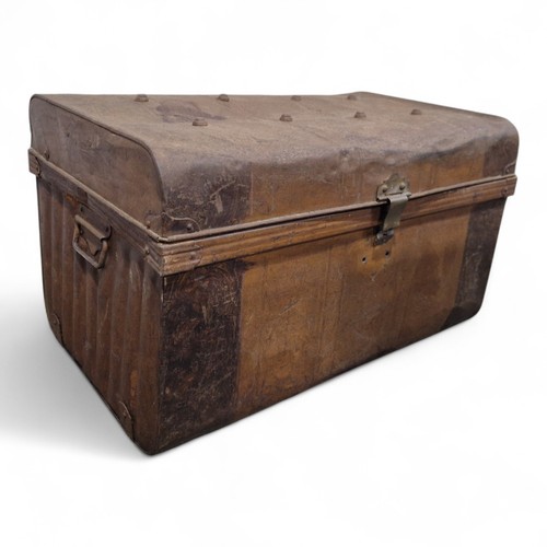 Vintage metal storage - metal, trunk