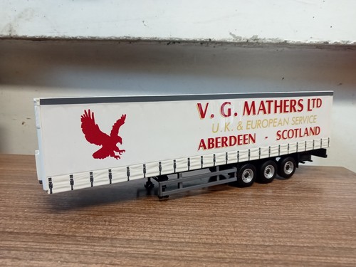 Corgi modern truck - corgi,