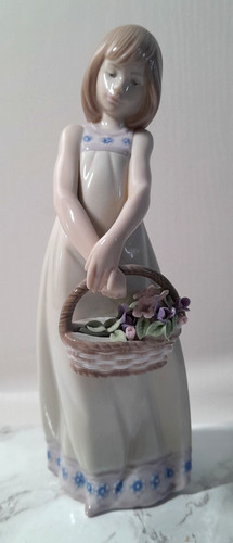 Lladro 5605 floral treasures - lladro,