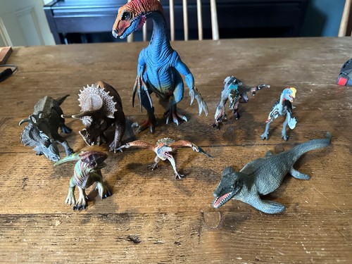 Mixed bundle dinos - of,