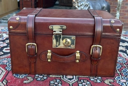 Quality hand crafted antique - crafted,