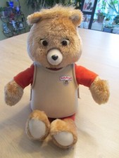 Original 1985 Talking Teddy Ruxpin Bear - bear only no books or tapes 