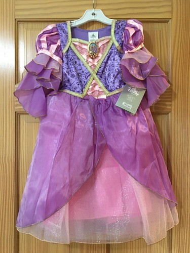 Nwt disney store - disney,