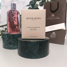 Molton Brown Gift Set - Delicious Rhubarb & Rose Candle and Bath & Shower Gel