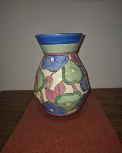 Clarice cliff 360 shape vase - 360,