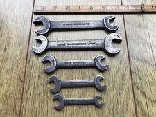 5 vintage Garrington Blue