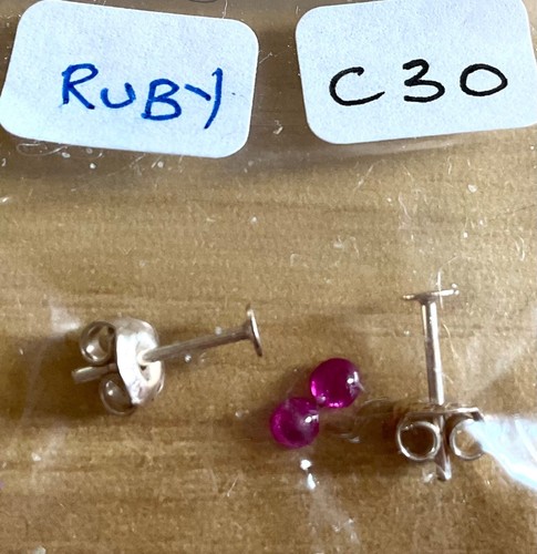 Pair ruby cabochons - cabochons, 3mm