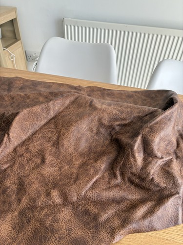 Distressed brown leather - brown,