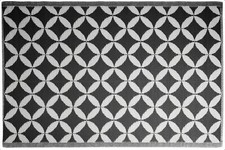 Black & White Circles Outdoor