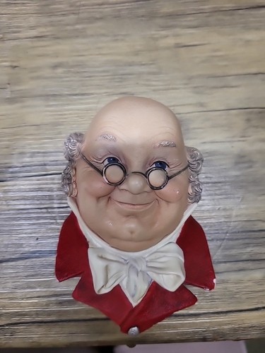 Bossons chalkware faces - bossons, heads