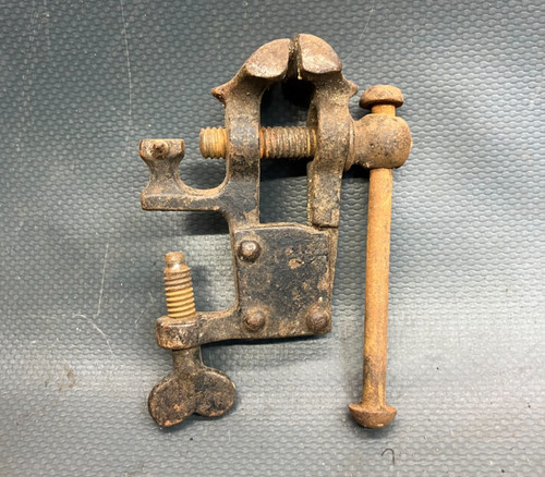 Antique small bench - small, vise
