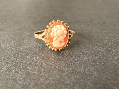 Vintage 9ct gold portrait - vintage,