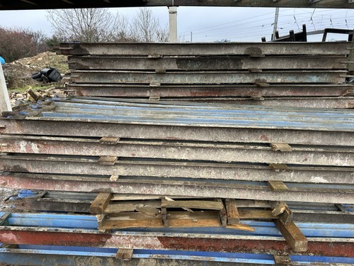 Concrete posts moulds fencing - posts,