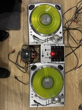 Numark TT1610 Turntables