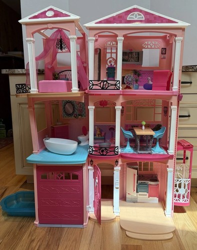 Barbie dream house 2015 - house,
