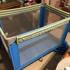Graco Travel Cot/ Play Pen