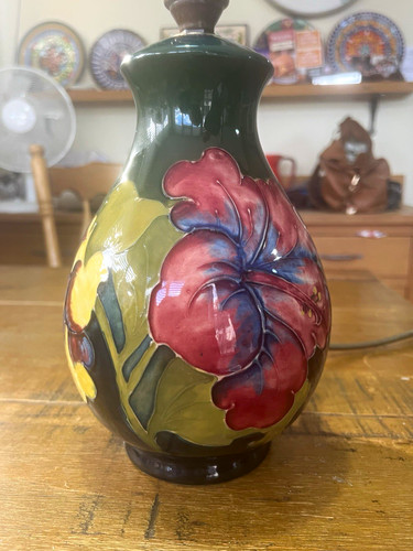 Green moorcroft clematis lamp - moorcroft,