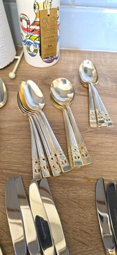 Oneida hampton 60pc cutlery - 60pc,