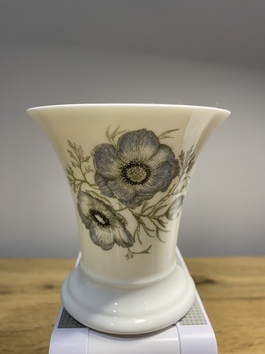 Wedgwood glen mist vase - wedgwood,