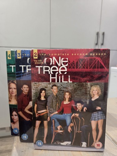 One tree hill - tree, sets