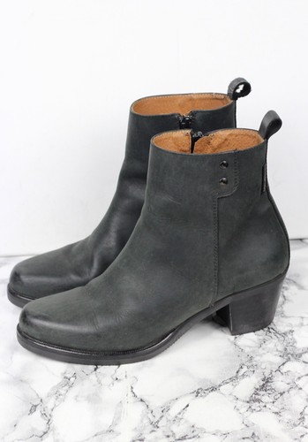 Russell bromley black - bromley,