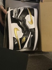 Air Jordan 1 Mid SE