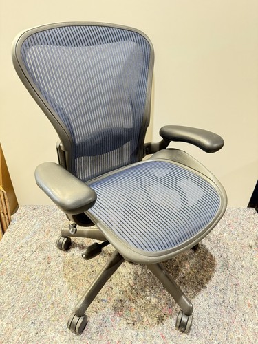 Herman miller aeron - miller,