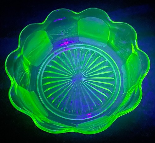 Art deco uranium - deco, glass