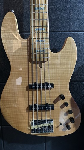 Marcus miller sire v10 - marcus,