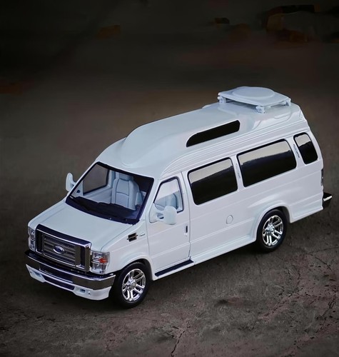 White 2011 e350 - cz, mk