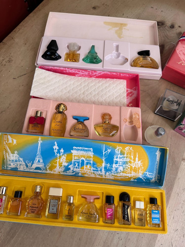 Joblot mini perfumes - joblot,