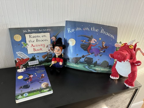 Room broom bundle - on,