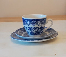 Vintage "Old Willow" Pattern Trio English Ironstone Tableware Ltd. 1970's