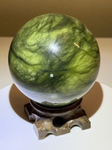 Stunning polished nephrite - stunning,
