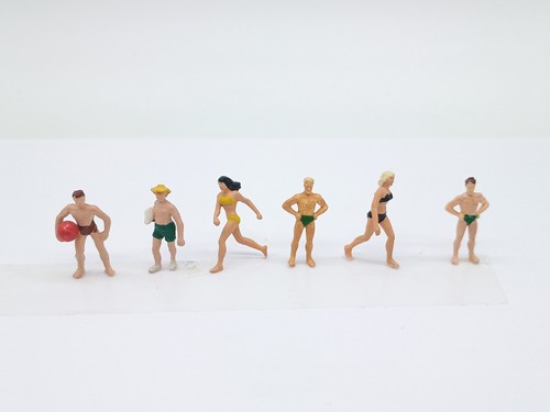 Preiser figures sunbathers - figures, at