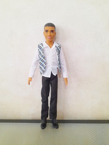 Barbie ken doll brown - barbie, in