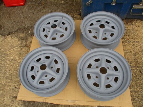 Mgb mgbgt rostyle wheels 5j - mg,