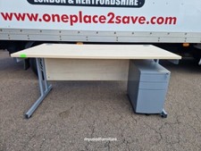 Office Wooden Desk with Cable